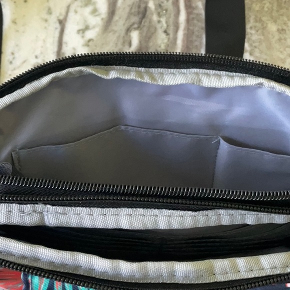 NWT IHKWIP luxury nylon convertible crossbody bag - Picture 5 of 14